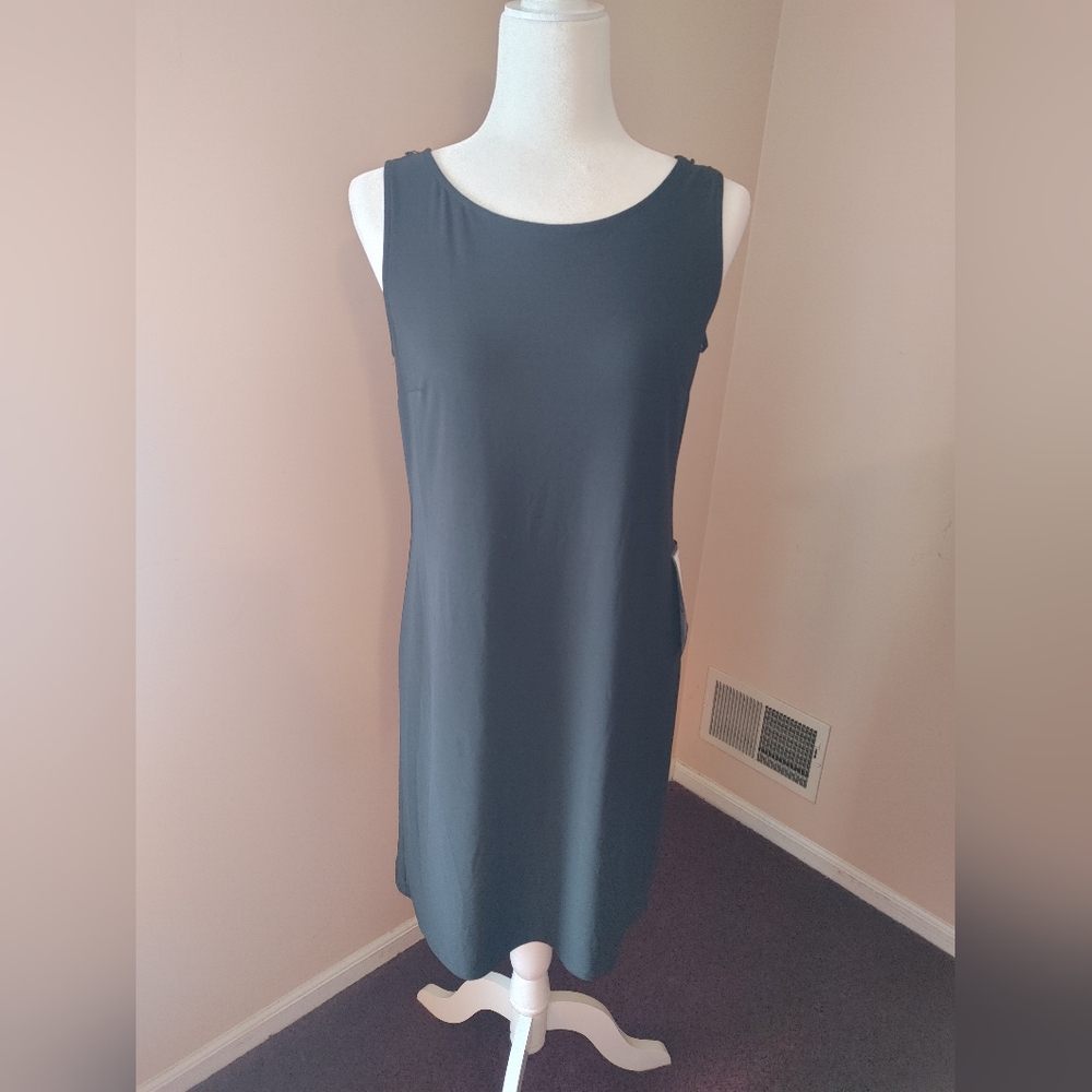 New 28th & Park little black dress